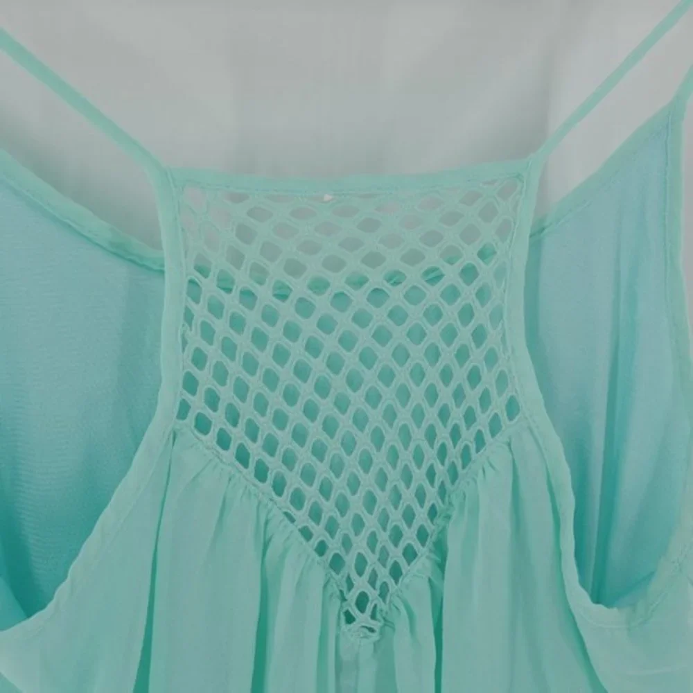 Turquoise Flowy Razorback Blouse - Picture 4 of 4